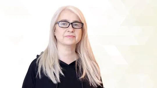 "I Vietnamka ve večerce se ptá, co stojí za mou proměnou." 
